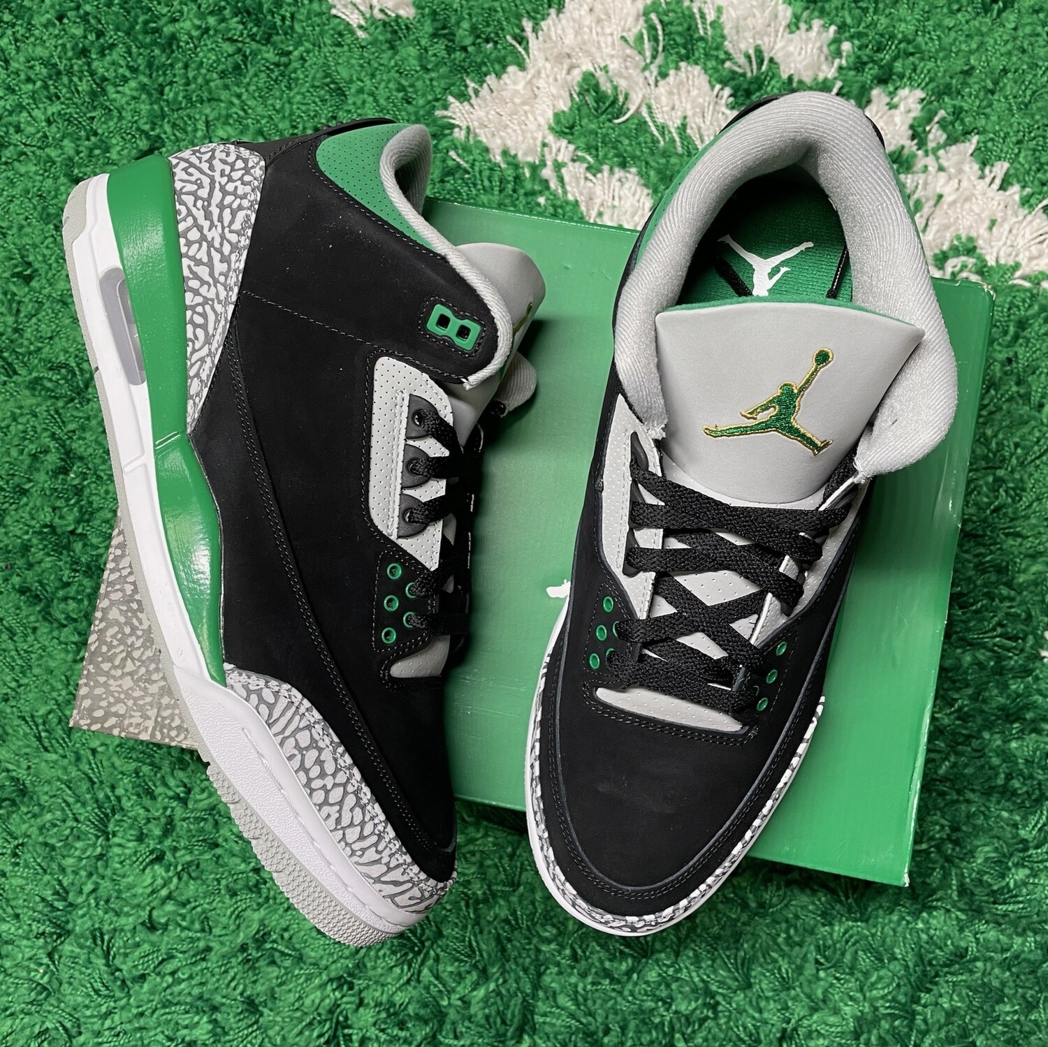 Air Jordan 3 Retro Pine Green Size 10.5