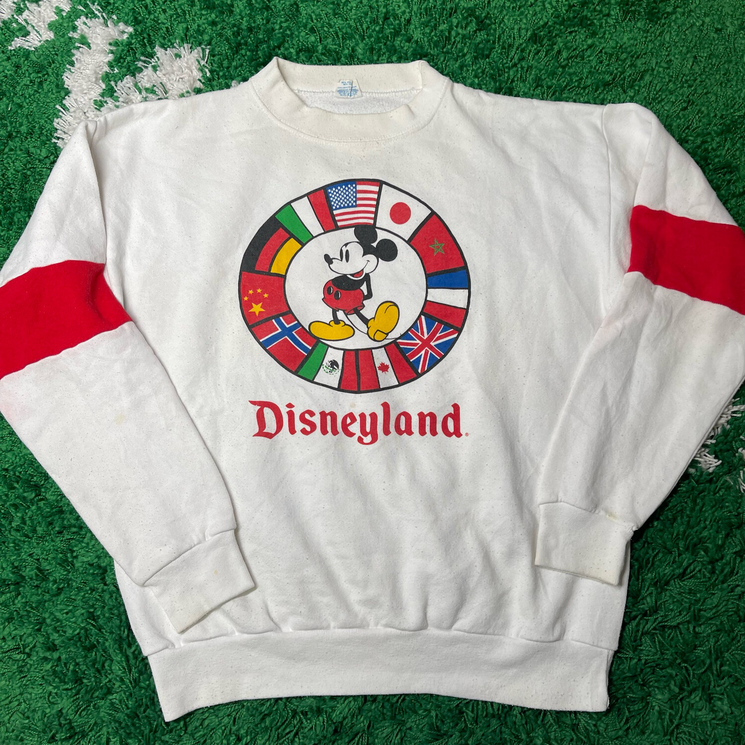 Disneyland Epcot Crewneck Sweatshirt Size XL