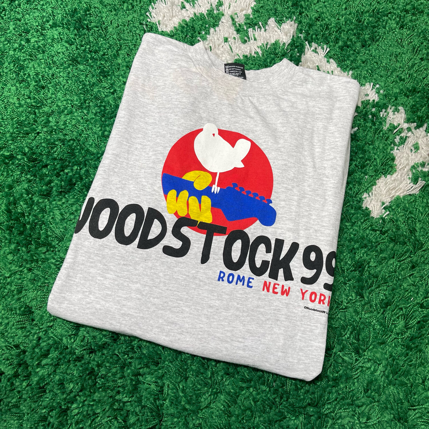 Woodstock 30 Years Of Peace Tee Size XL
