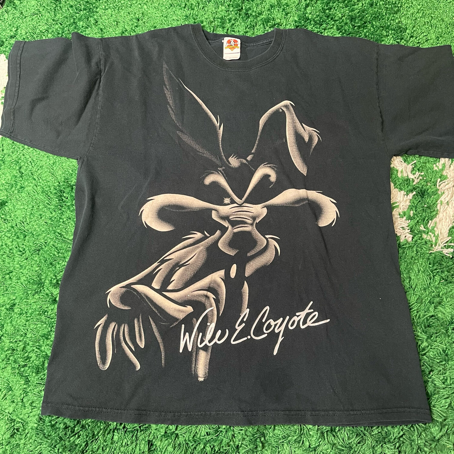Wile E. Coyote Tee Size XL