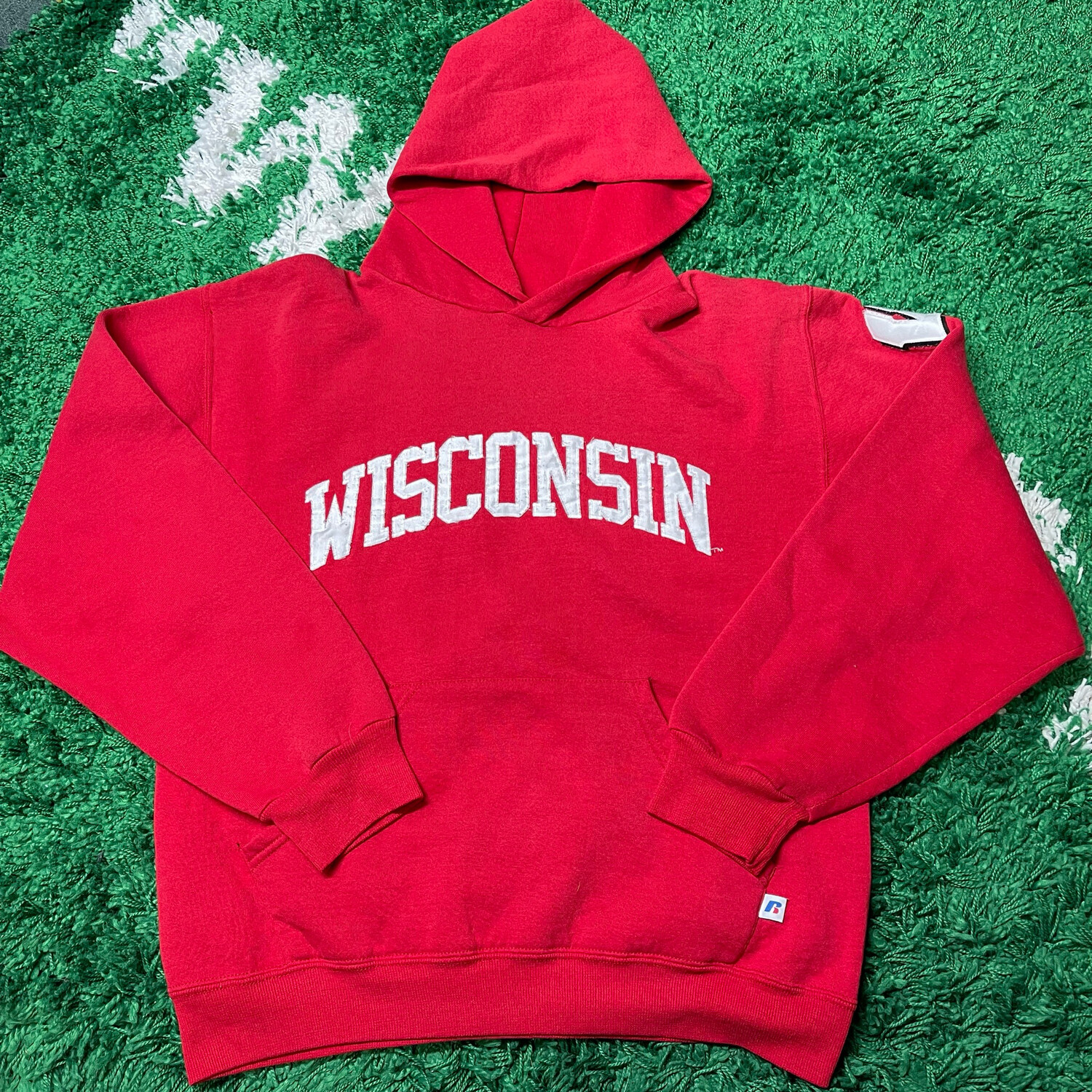 Wisconsin Red Russel Hoodie Size Medium