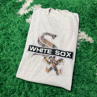 Chicago White Sox Embroidered Tee Size Large