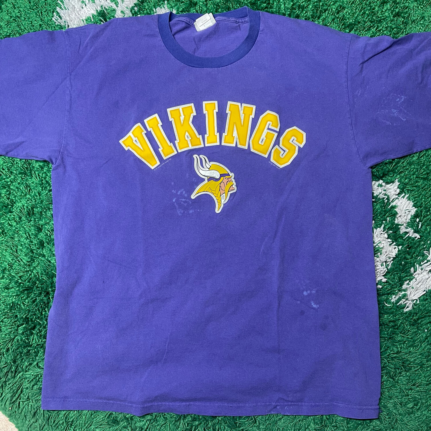 Minnesota Vikings Spell Out Tee Size XL 
