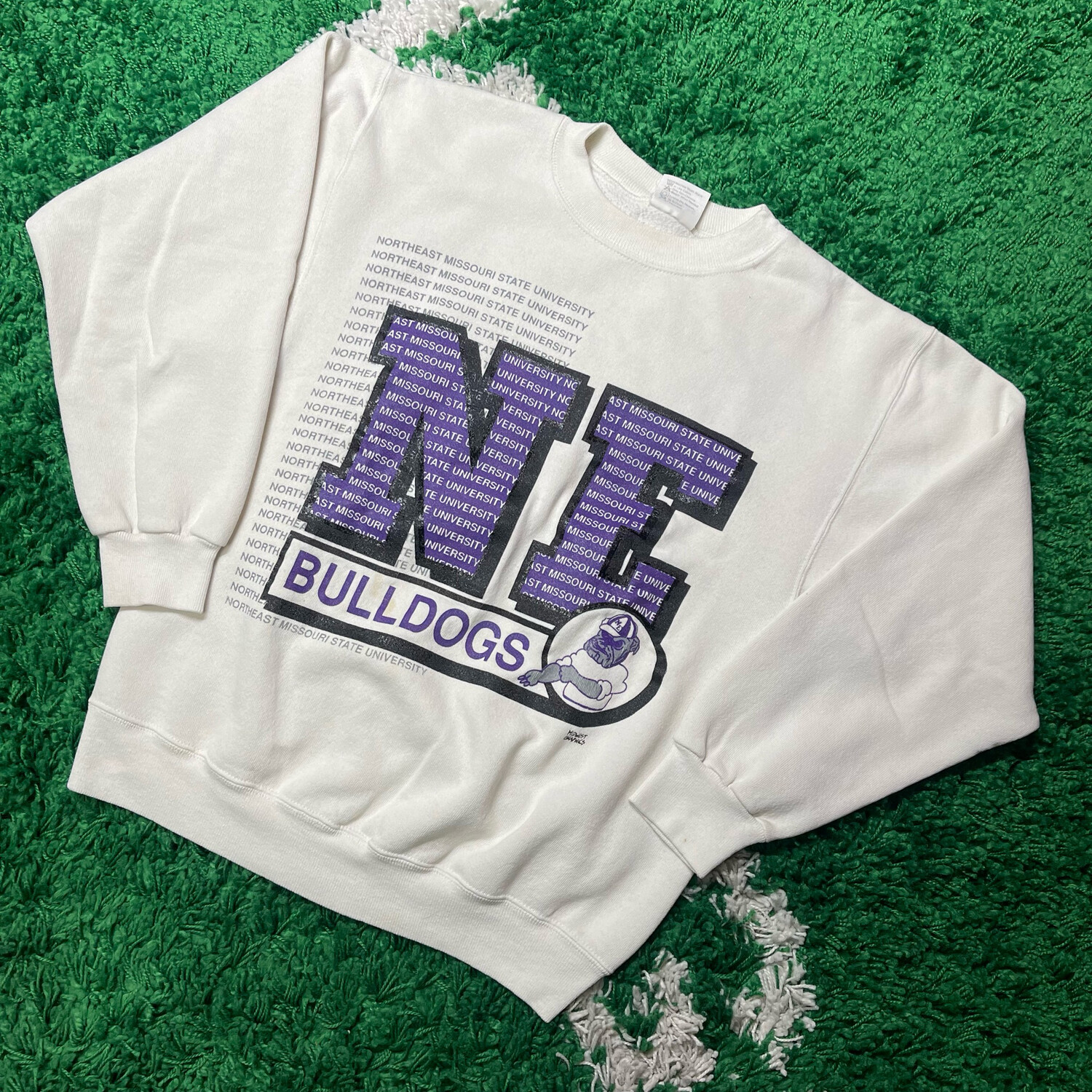 NE Bulldogs Crewneck Sweatshirt Size Medium