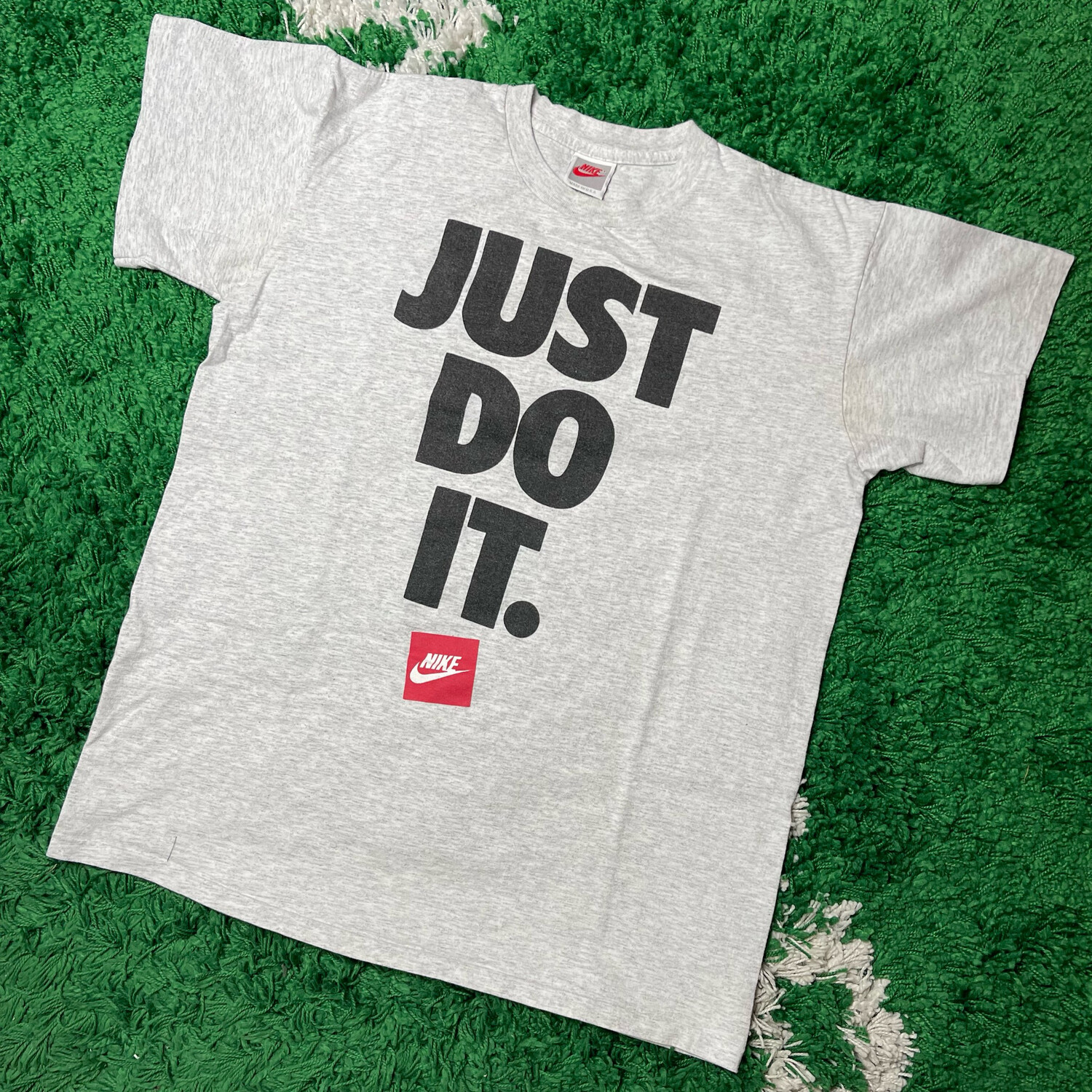 Nike Just Do It 90s Tees Size Large