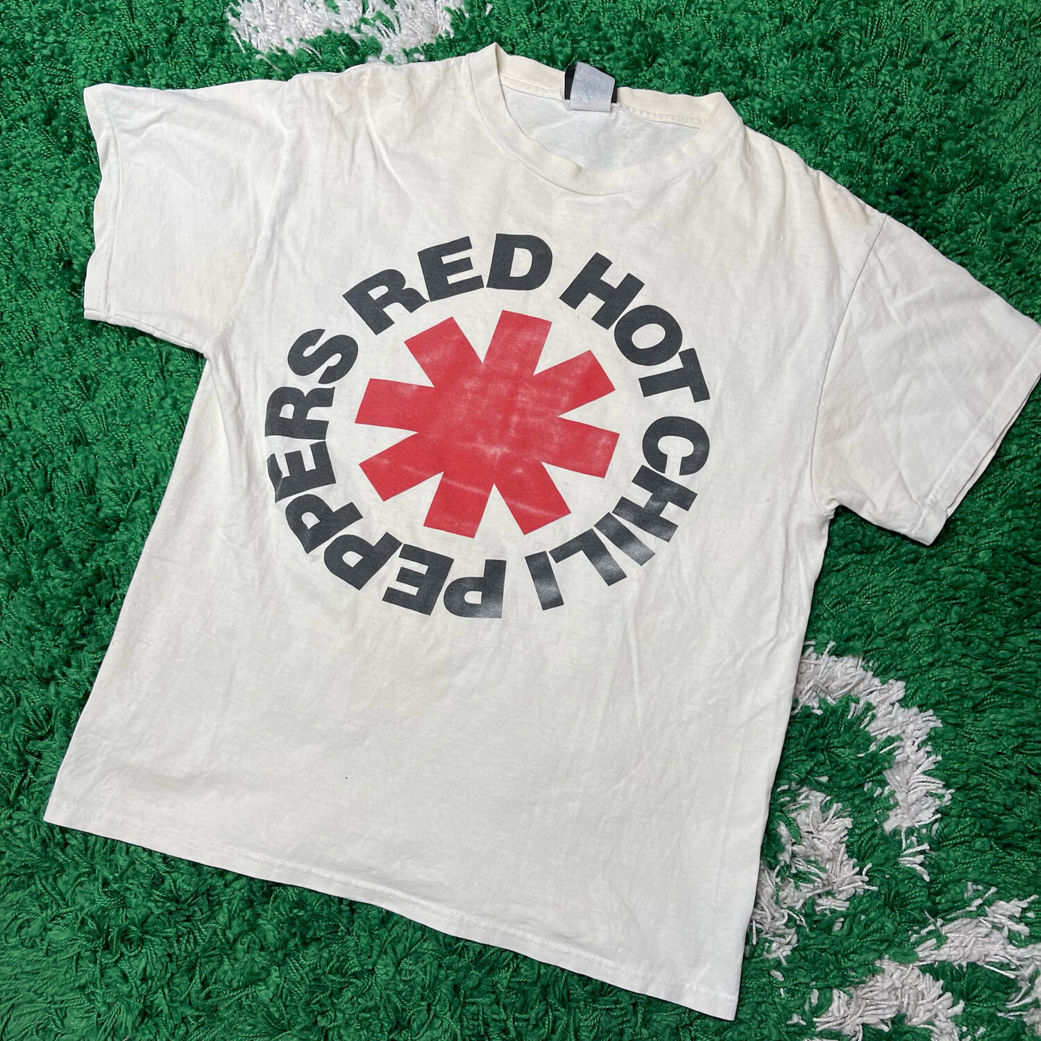 Red Hot Chili Peppers 90s Tee Size Medium