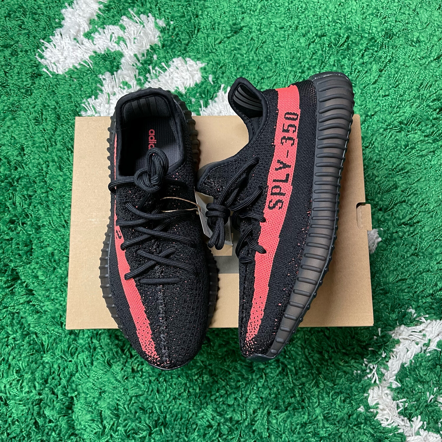adidas Yeezy Boost 350 V2 Core Black Red (2016/2022) Size 8M/9.5W