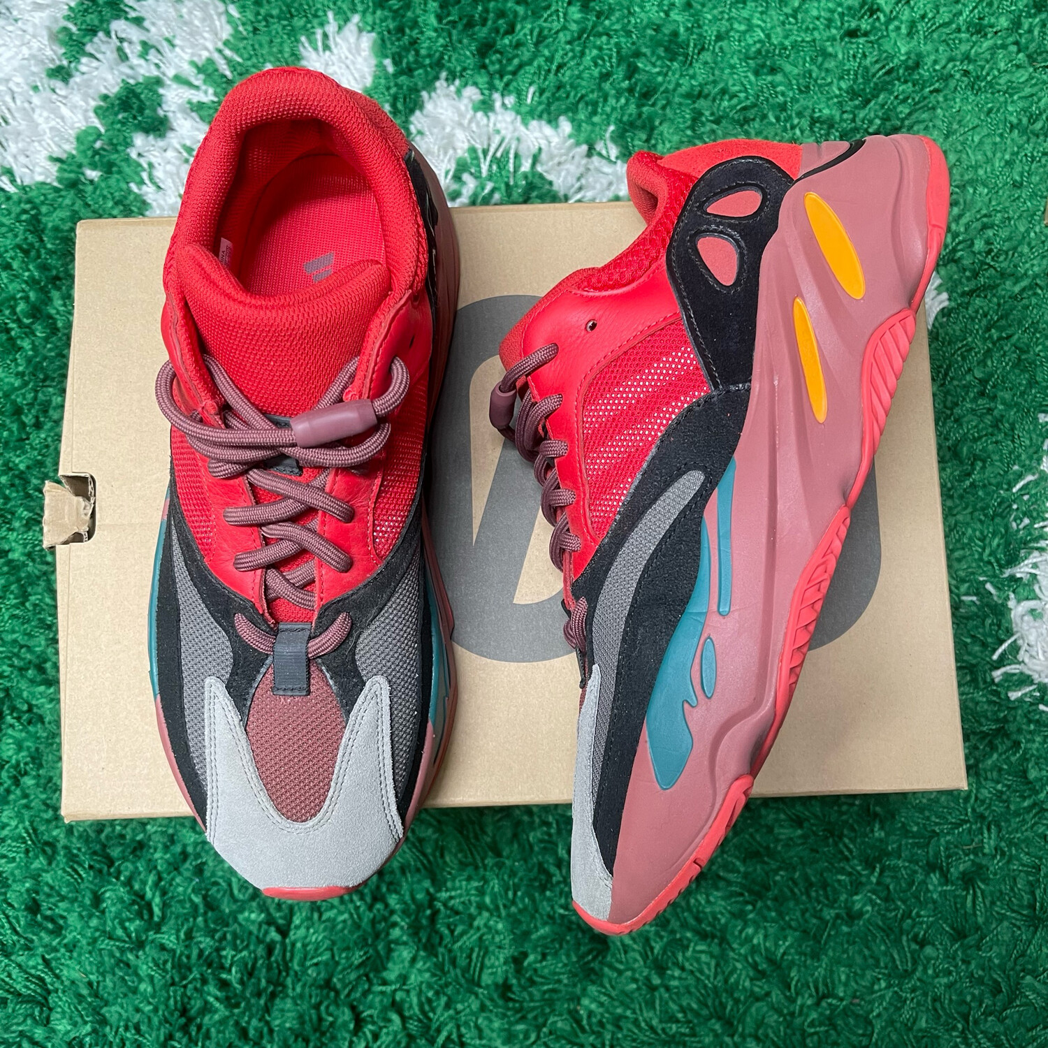 adidas Yeezy Boost 700 Hi-Res Red Size 11M/12.5W
