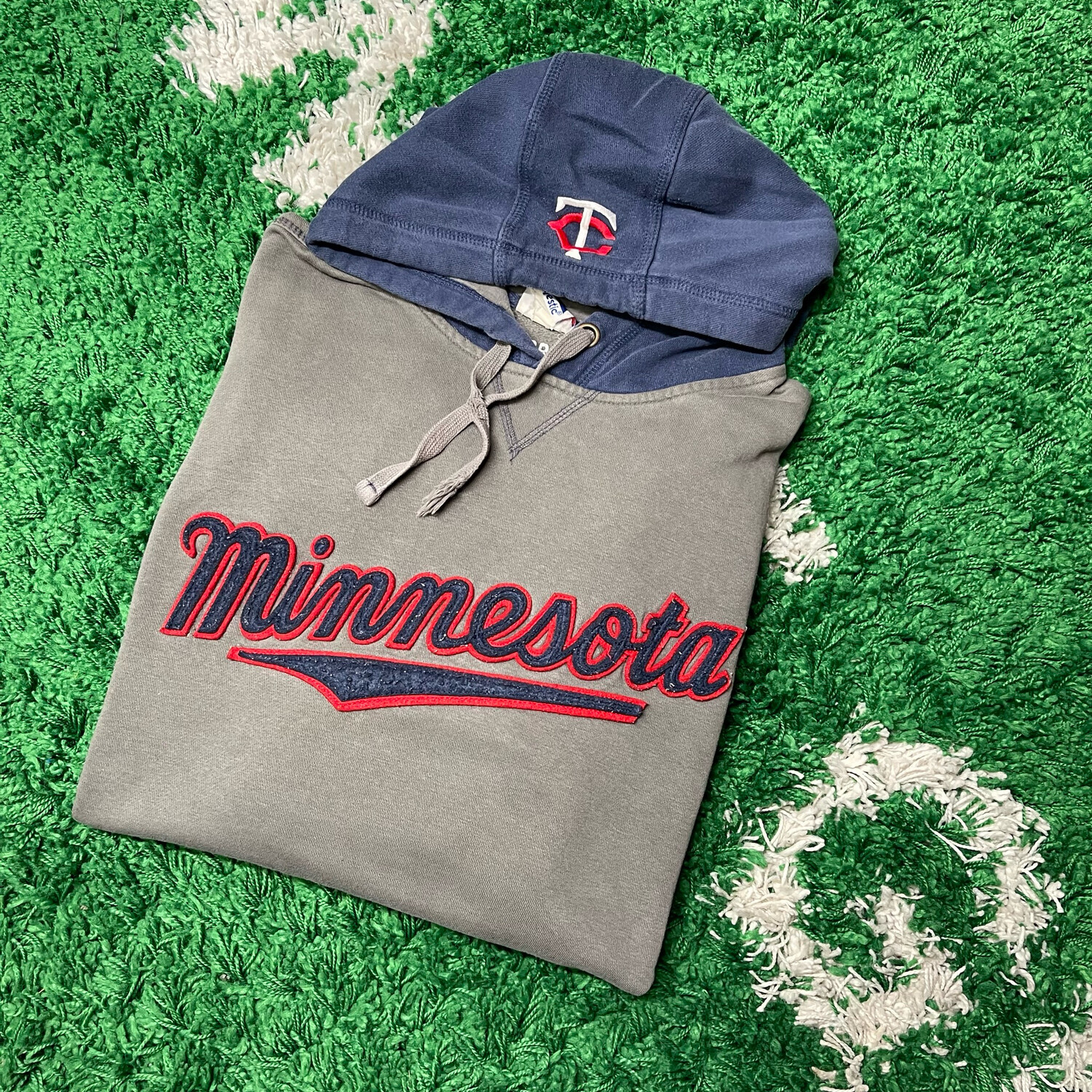 Minnesota Twins Hooded Sweatshirt Size XL