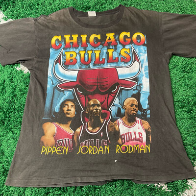 Chicago Bulls Bootleg 90s Rap Tee Size XL