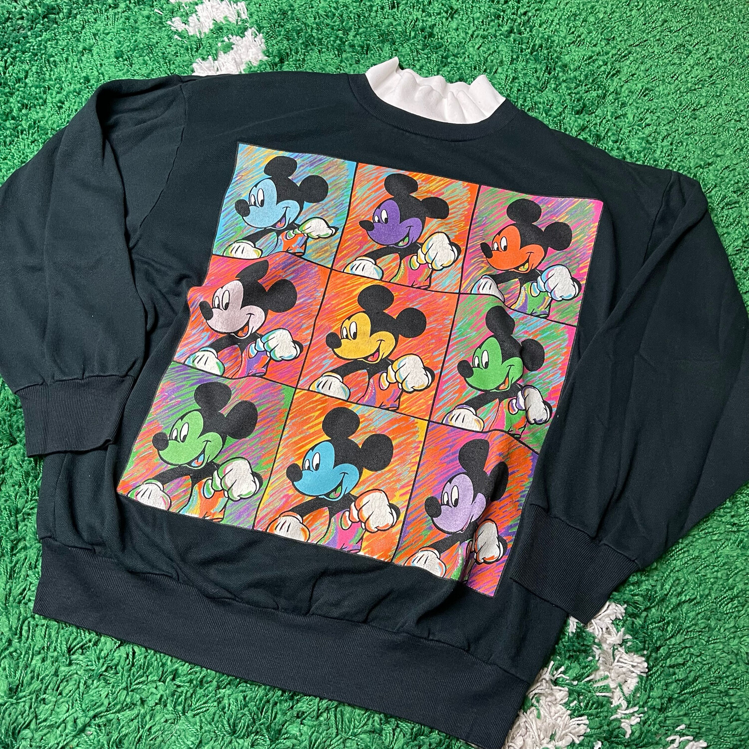 Mickey Mouse Disney Double Collar Crewneck Sweatshirt Size Large