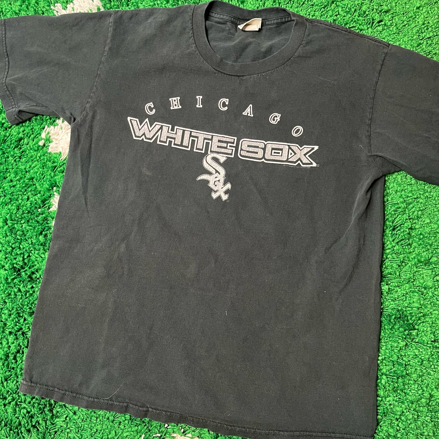 Chicago White Sox Black Tee Size Medium