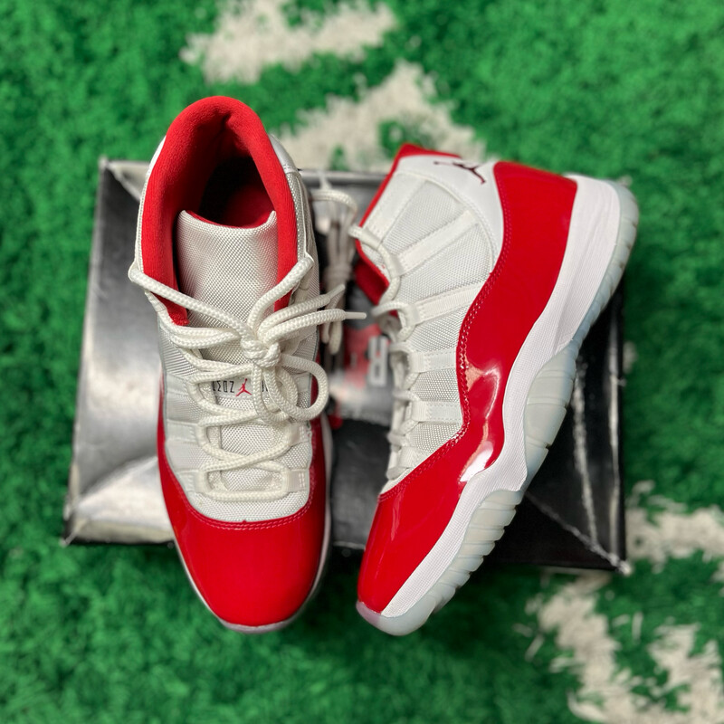 Jordan 11 Retro Cherry (2022) Size 10.5M/12W