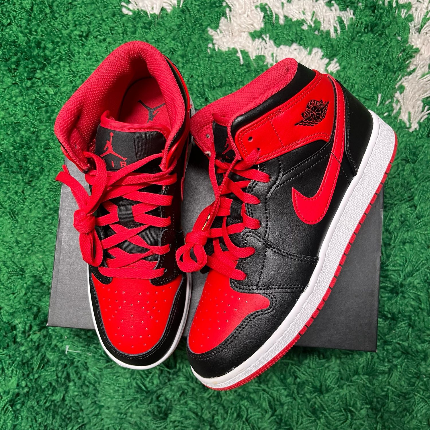 Jordan 1 Mid Alternate Bred (2022) (GS) 6Y/7.5W