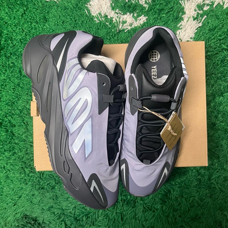adidas Yeezy Boost 700 MNVN Geode Size 11M/12.5W