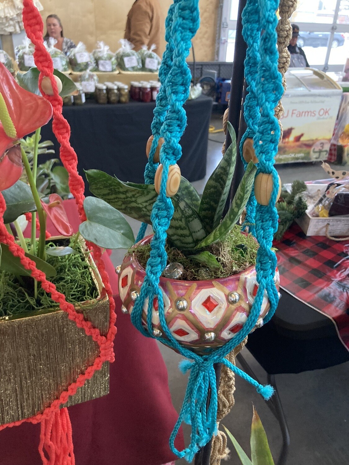 001 Macrame for hanging potted plants