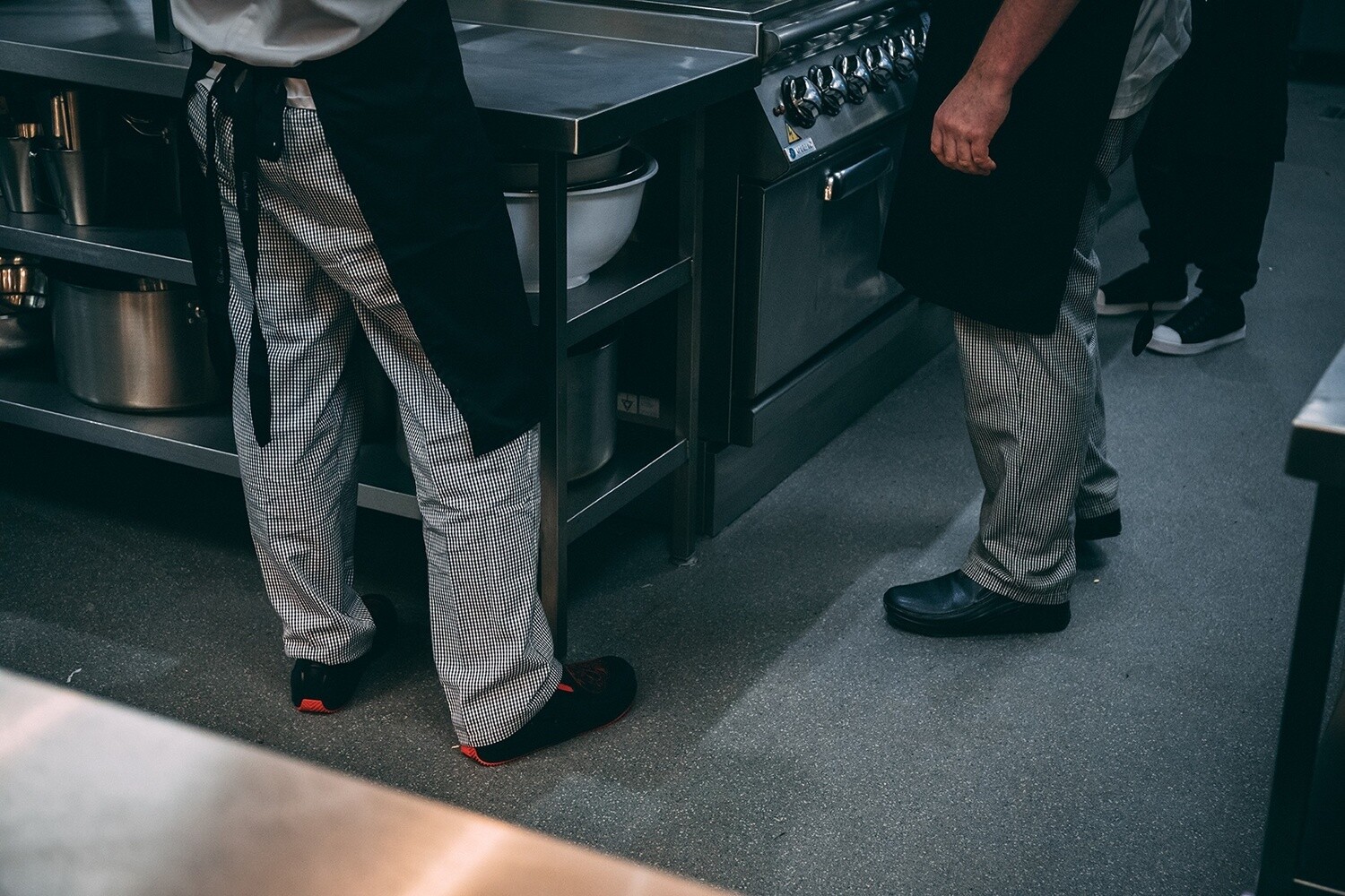 Chaussures De Travail Artra Arawa Blanches - Antidérapantes S2, Embout Acier, Pour Cuisine Ou Clinique