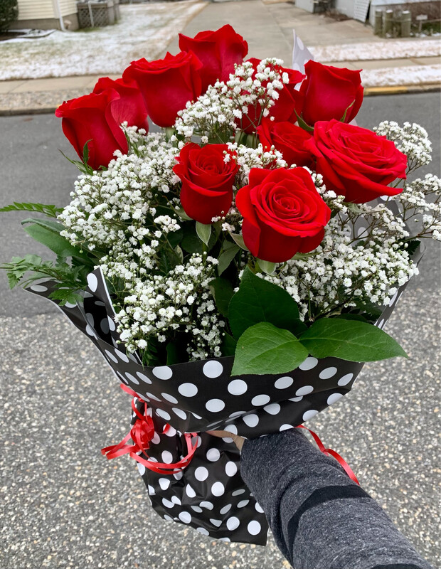 $75 1 Dozen Fresh Roses Wrapped in Paper with Filler - Choose Color