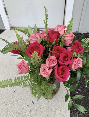 $175 Seasonal Fresh Flower Vase Arrangement