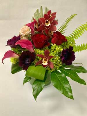 $135 Mixed Fresh Flower Vase Arrangement