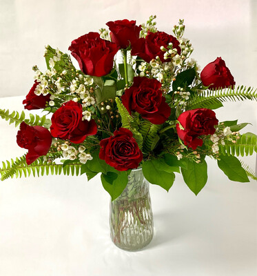 1 Dozen Fresh Roses Arranged  in a Vase with Filler 