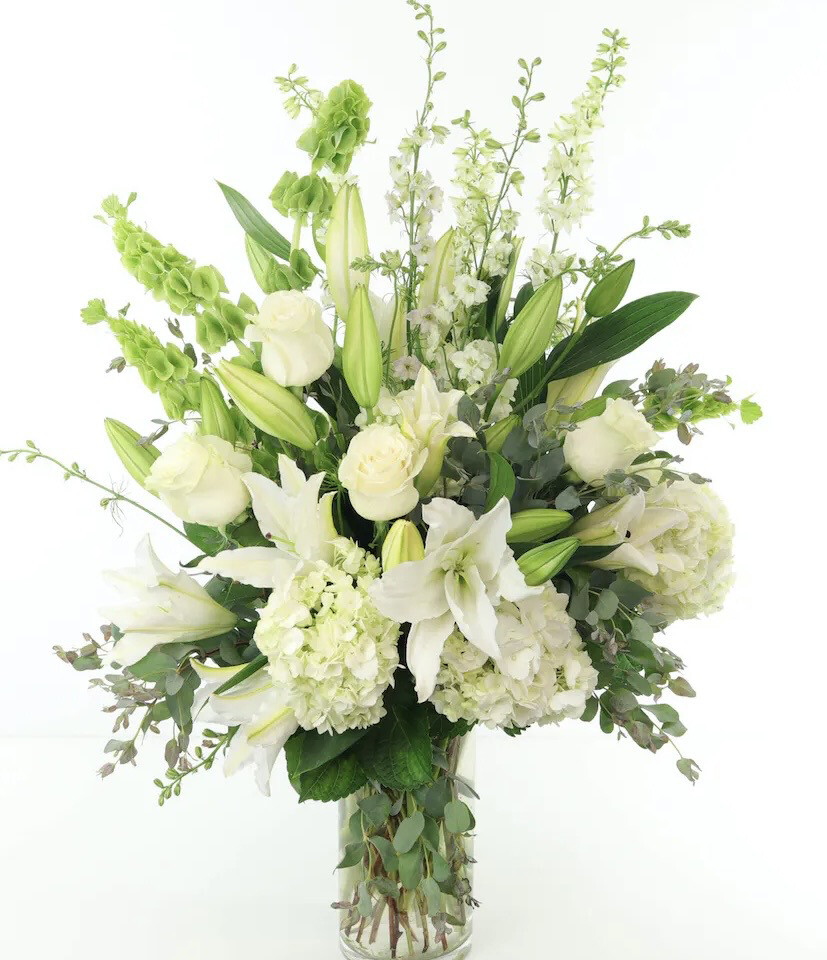 $175 Seasonal Fresh Flower Vase Arrangement
