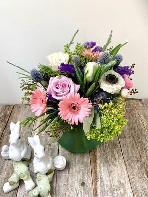 $85 Seasonal Fresh Flower Vase Arrangement