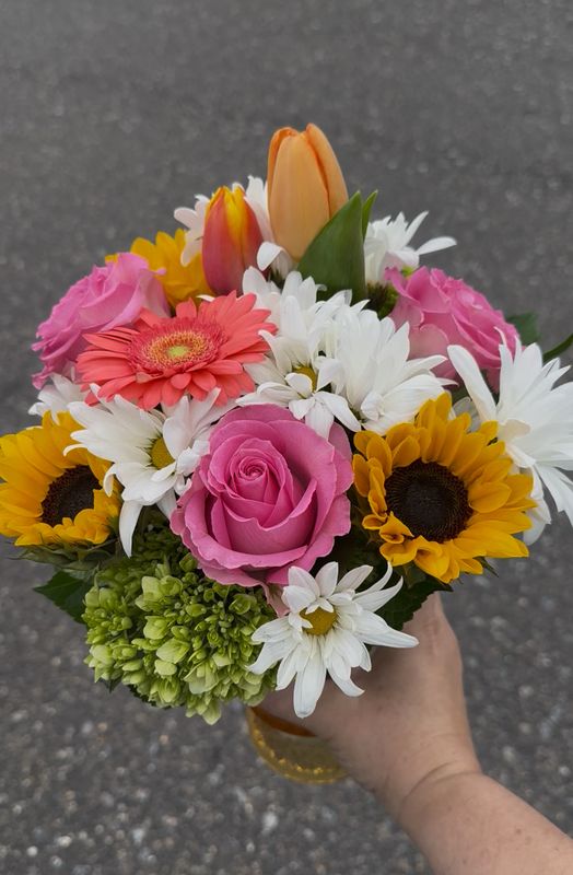 $85 Seasonal Fresh Flower Vase Arrangement