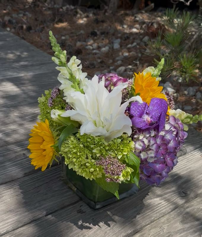 $140 Seasonal Fresh Flower Vase Arrangement