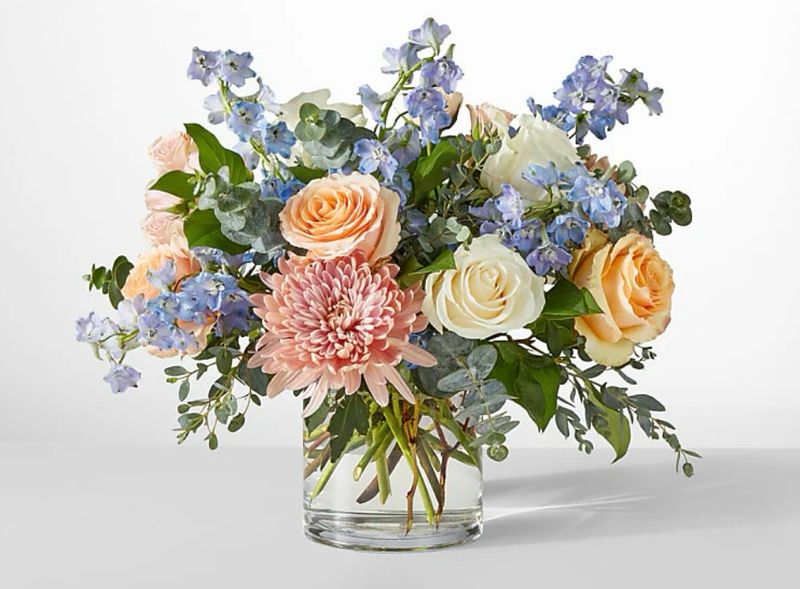 $125 Seasonal Fresh Flower Vase Arrangement