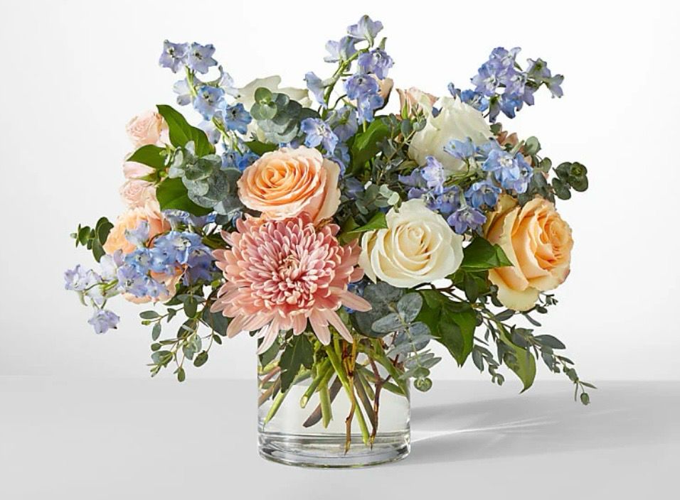 $125 Seasonal Fresh Flower Vase Arrangement