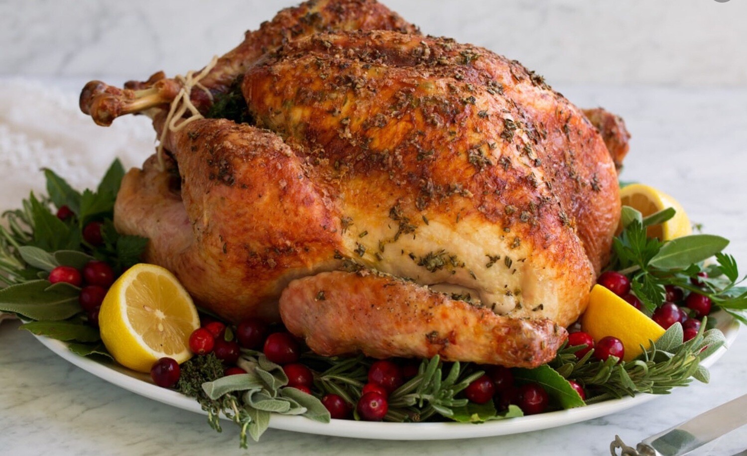 Whole Fresh Roasted Turkey w/ Gravy (Medium, Feeds Approx 6-8 PPL)