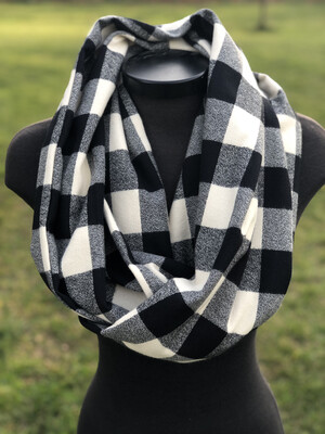 Mammoth Check Ivory & Black Infinity Scarf with Hidden Pocket! (Flannel) Mammoth Check Ivory & Black Infinity Scarf with Hidden Pocket! (Flannel)