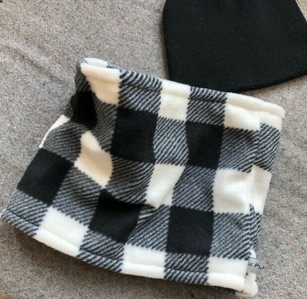 Fleece Neck Warmer Black & White Buffalo Plaid Adult Sized Fleece Neck Warmer Black & White Buffalo Plaid Adult Sized