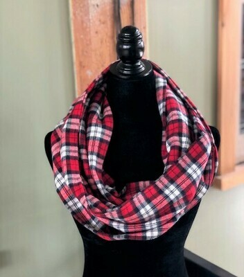 Red & Navy Blue Infinity Scarf with Hidden Pocket! (Flannel) Red & Navy Blue Infinity Scarf with Hidden Pocket! (Flannel)