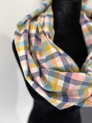 Summer Plaid Infinity Scarf with Hidden Pocket