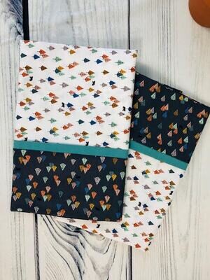 Bears in the Woods White & Dark Grey Pillowcase Set Bears in the Woods White & Dark Grey Pillowcase Set