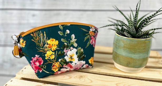 Deep Green Floral Pocket Pouch great for Makeup, Pencils, Essential Oils