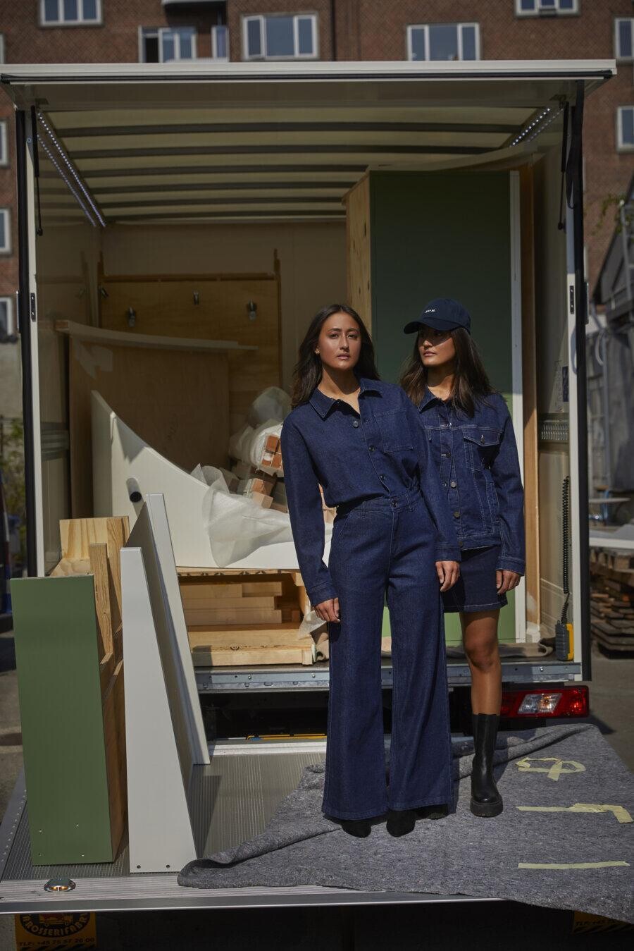 Sisters Point Ovea-Ju jumpsuit denim BLUE DENIM 16552