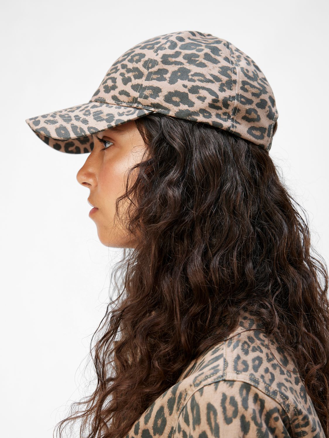 Object OBJEMAILME CAP REP 246755002 23036167