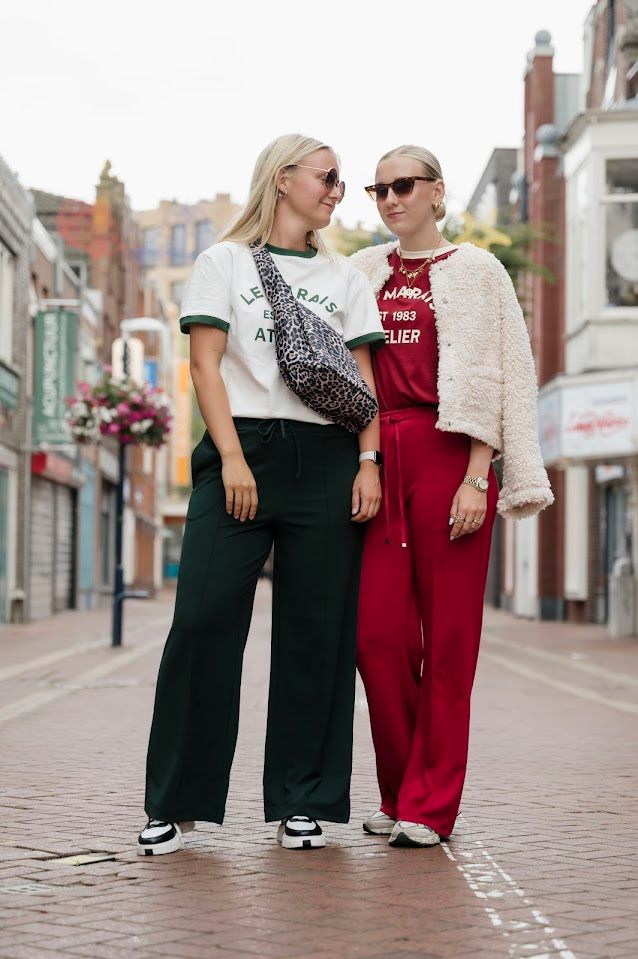 Ambika T shirt tekst met randje White/Pine Le Marais