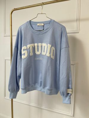 Ambika sweater blauw Studio sweater