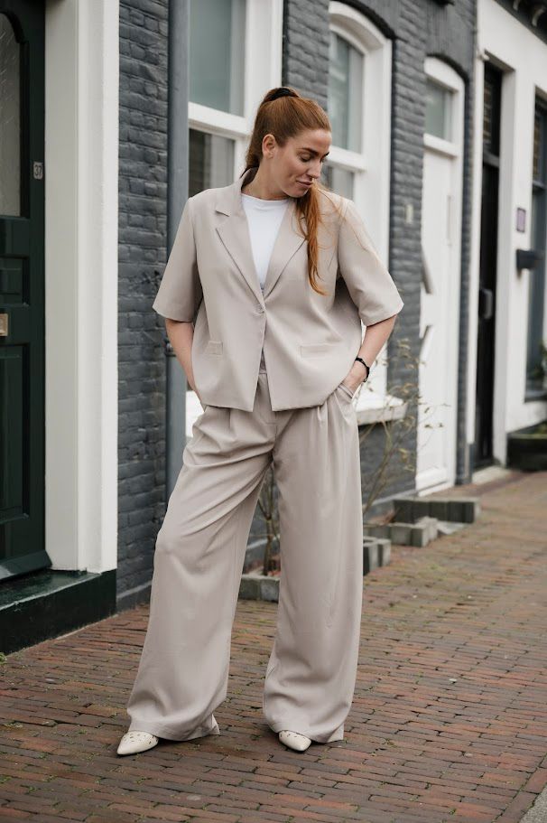 Ambika broek plooij Light Taupe 60195-1