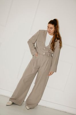 Ambika jasje knoop taupe 55220-1