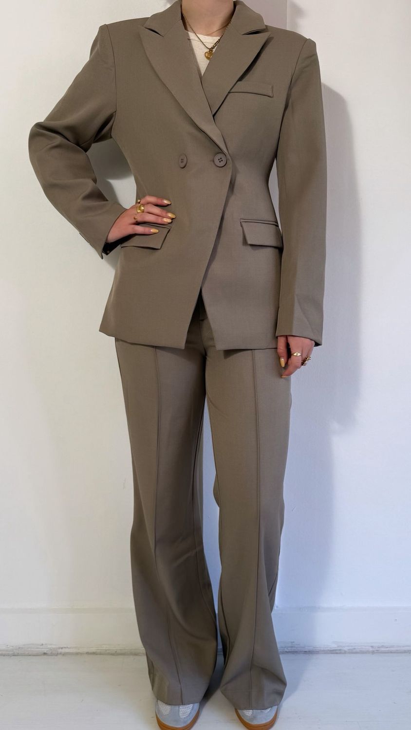 Ambika Silvy Blazer Taupe Silvy