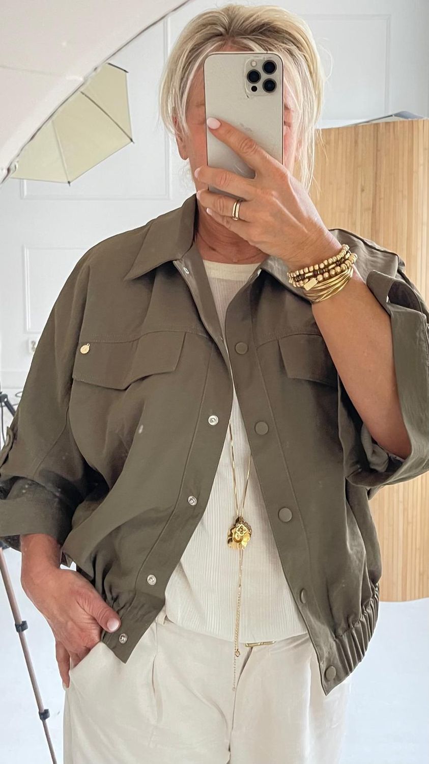 Ambika jas kort elastiek dark olive emma