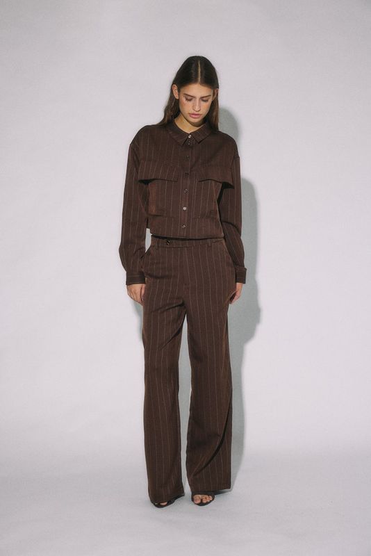 Noisy May NMDALLAS L/S CROP PINSTRIPE SHACKET: Chocolate Brown/WHITE PINSTRIP 27