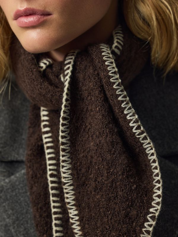 Pieces PCPYRON MINI SCARF NOOS BC Hot Fudge/CONTRAST STITCH-BIRC 17166114