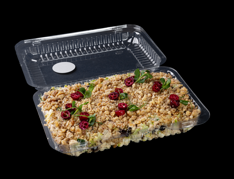 Sātīgie salāti ar vistu, žāvētām plūmēm un valriekstiem