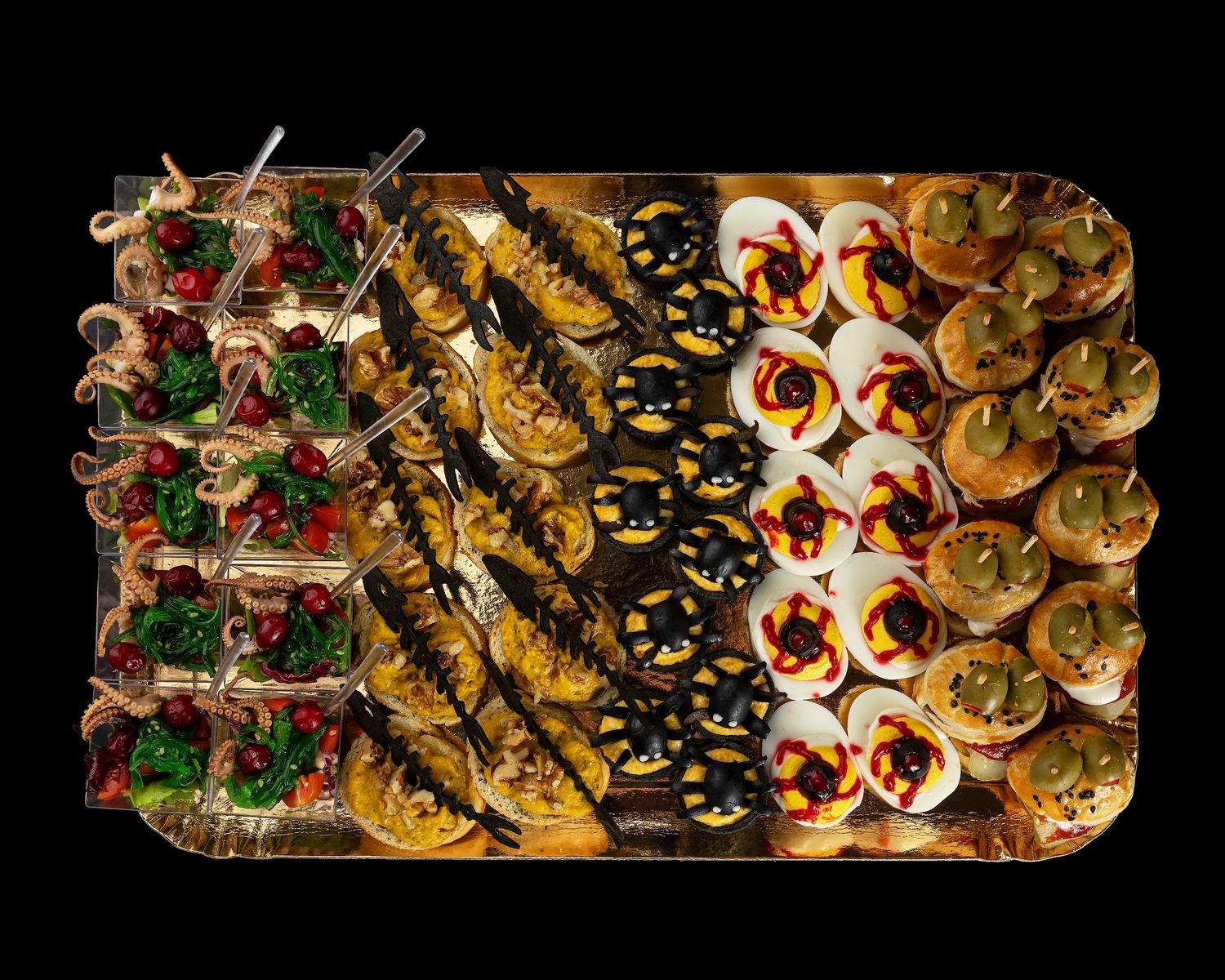 Helovīna 2026 uzkodu plate